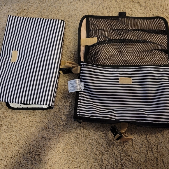 Mat - Picture 2 of 5